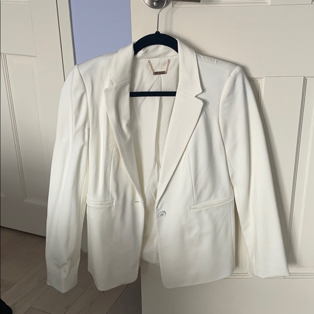 NWT Tahari White Blazer